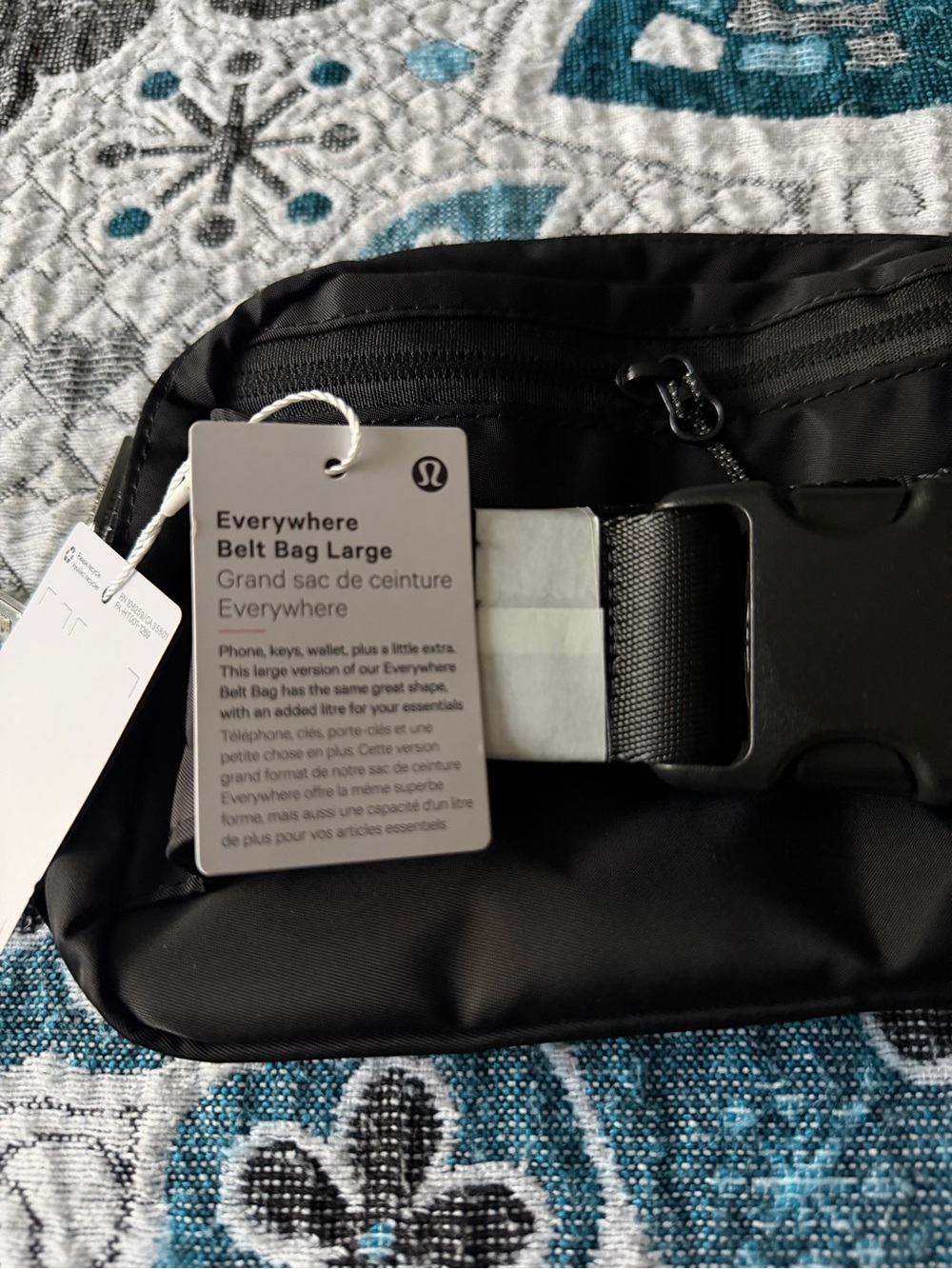 lululemon athletica Black Crossbody Pouch - Picture 3 of 4